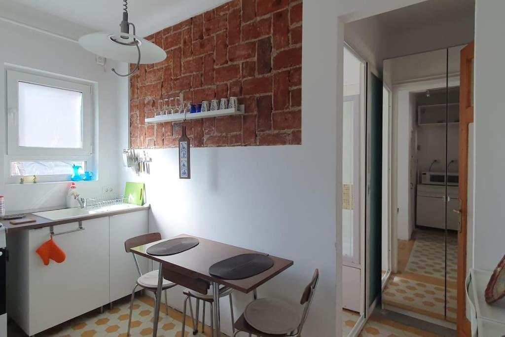 Elegant Apartment Near Rosetti Square Bucharest Luaran gambar